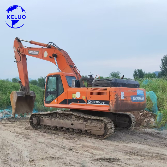 Ekskavator Doosan DH370LC-9 Bekas